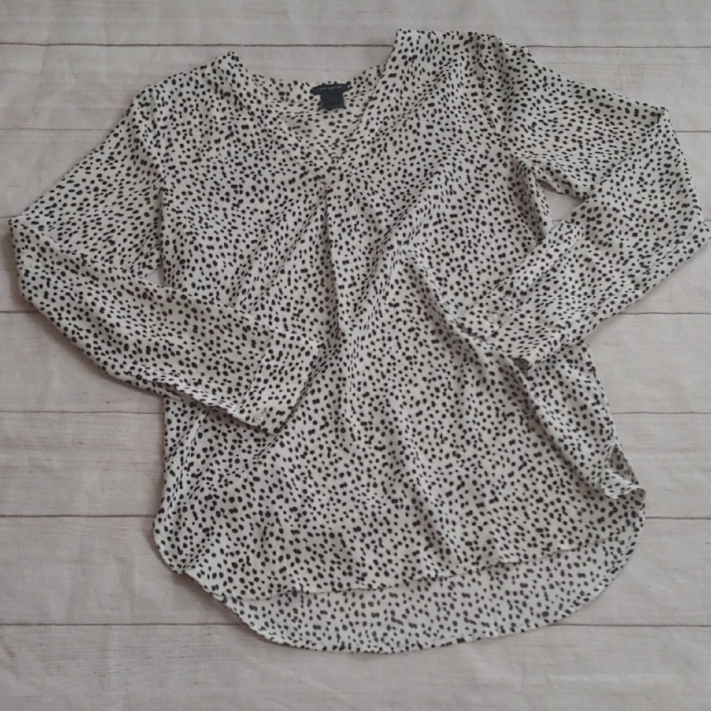 Ann‎ Taylor Outlet Black and White Polka Dot Popover Top